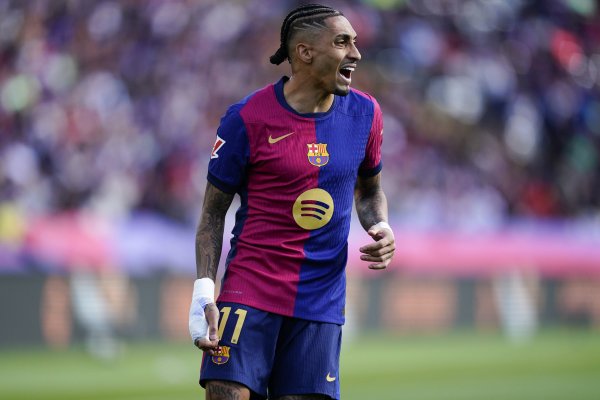 金球第5低了？拉菲尼亚上赛季进球、助攻等多项数据创造个东说念主记载