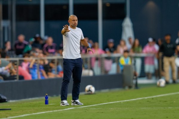 马斯切拉诺：咱们的进展本应赢下比赛，对方门将是全场最好球员