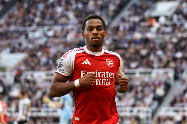 攻防一手持！OPTA：廷伯已是英超第一右后卫，攻防两头统治级施展