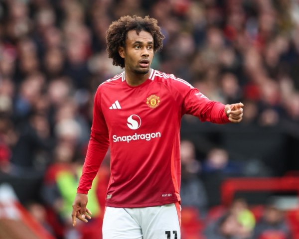 记者：曼联可能冬窗外租皆尔克泽，埃弗顿西汉姆帕尔马等队特意