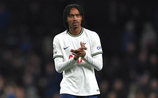 告捷率100%！对阵威尔士，斯宾塞上半场25次传球沿路告捷