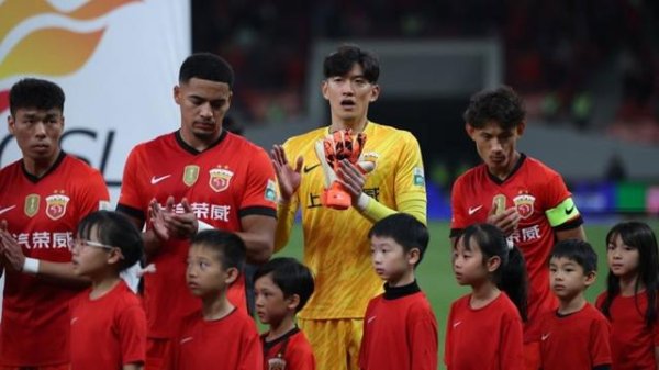 不雅点：范德萨、祥瑞物带来好运？崇明一期宿将的冠军之心，才是海港20年之魂