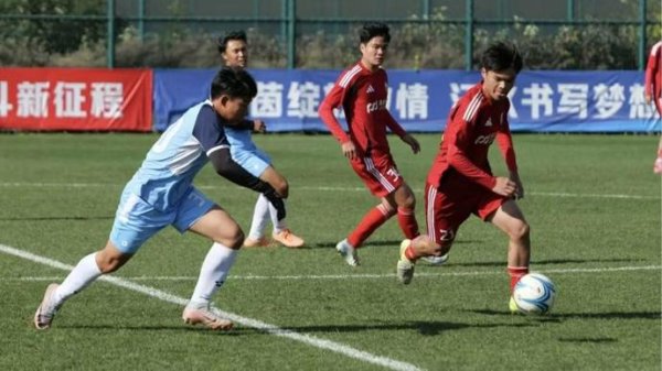 冠军讲授带来强队气质、资深球迷驰援投合，浦发银行队称霸 “职超” 幕后戏