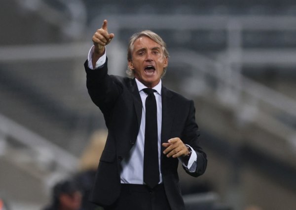 罗马诺：出任新帅，曼奇尼周三将飞往卡塔尔和萨德签约