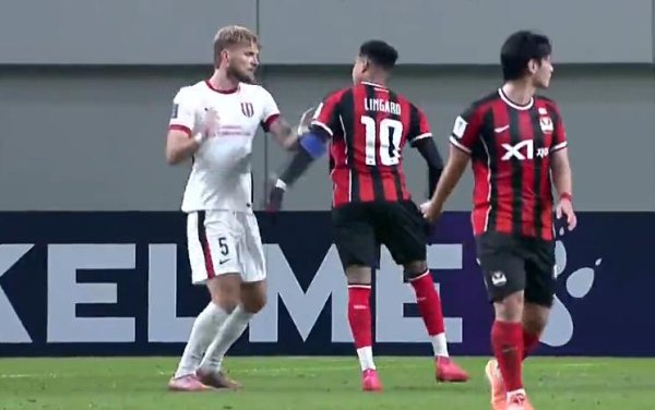 亚冠精英-蓉城客场0-0首尔遭4场不堪 费利佩进球被吹