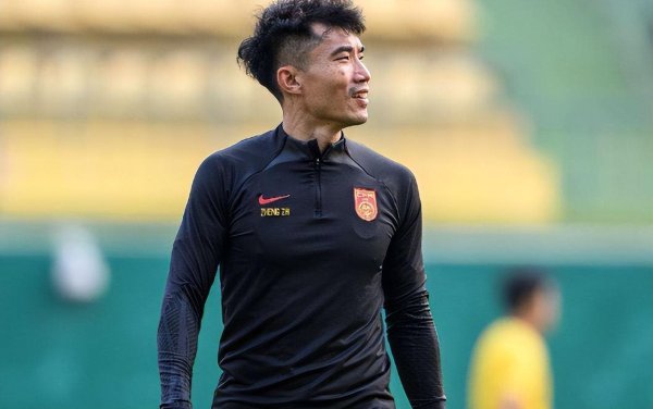 郑智行将接办青岛西海岸，才智不输邵佳一，两大中超名将会辅佐他