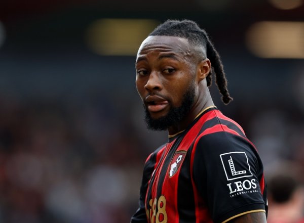 记者：利物浦特意明夏签塞梅尼奥，若情况适宜不抹杀冬窗转会